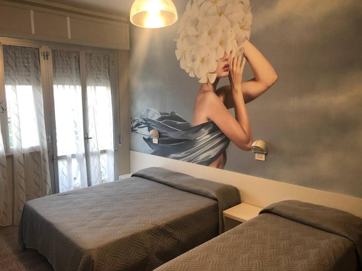 Hotel Wega Bellaria-Igea Marina Bagian luar foto