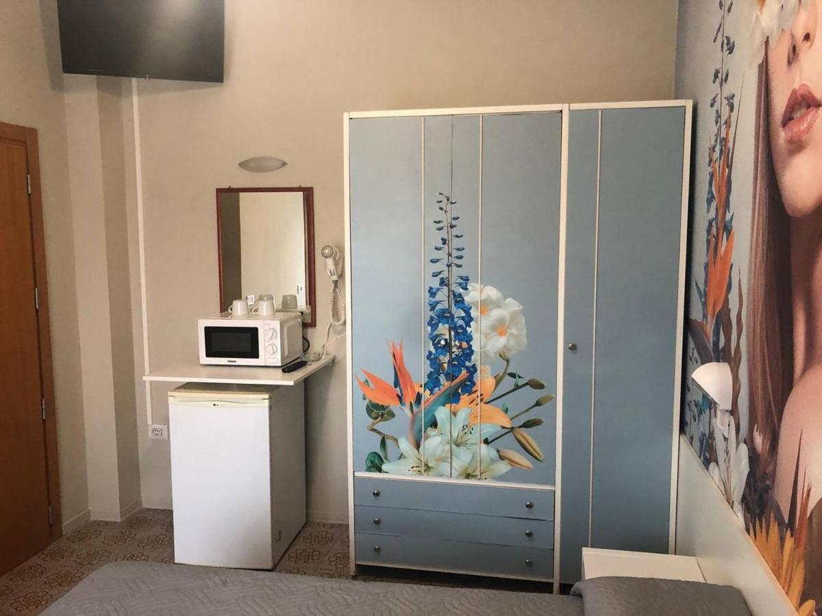 Hotel Wega Bellaria-Igea Marina Bagian luar foto