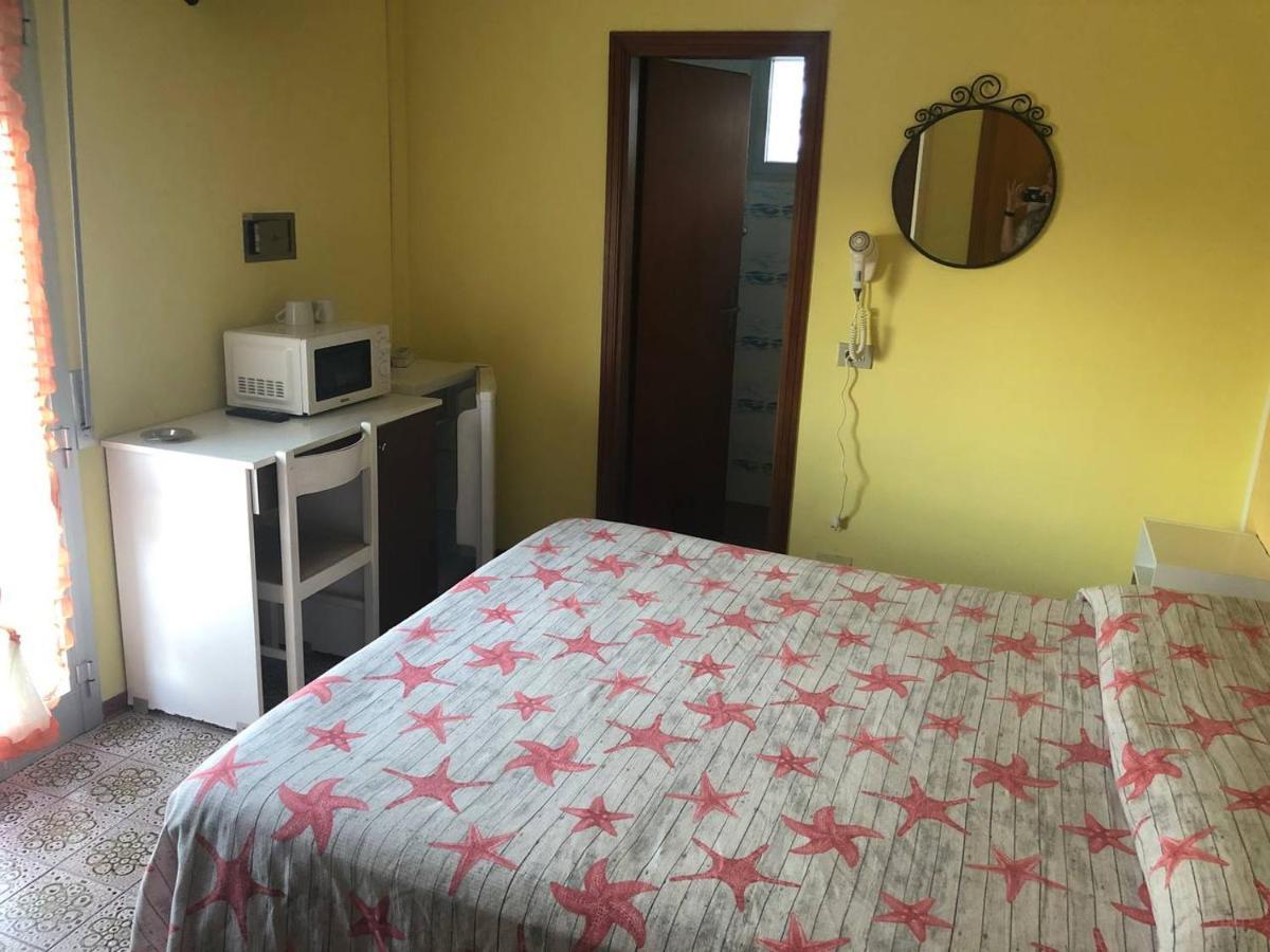 Hotel Wega Bellaria-Igea Marina Bagian luar foto